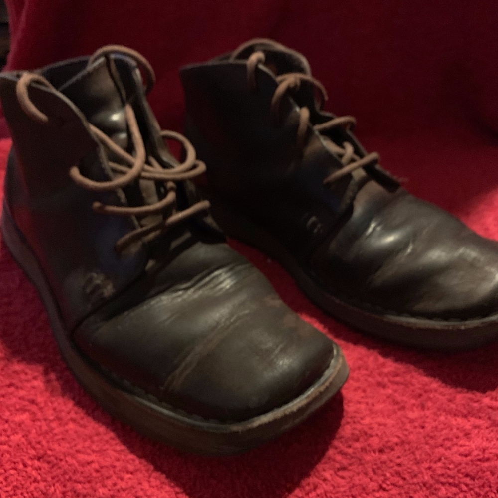 Leather boot
